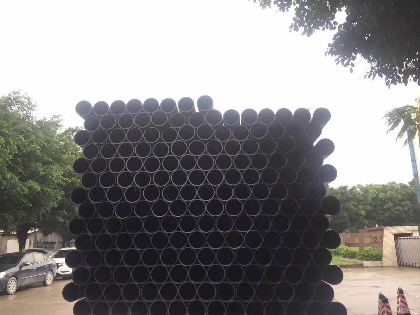 衡陽縣石市水廠160*1.0MpaPE給水管卸貨現場 衡陽縣石市水廠160*1.0MpaPE給水管(guǎn)卸貨現場